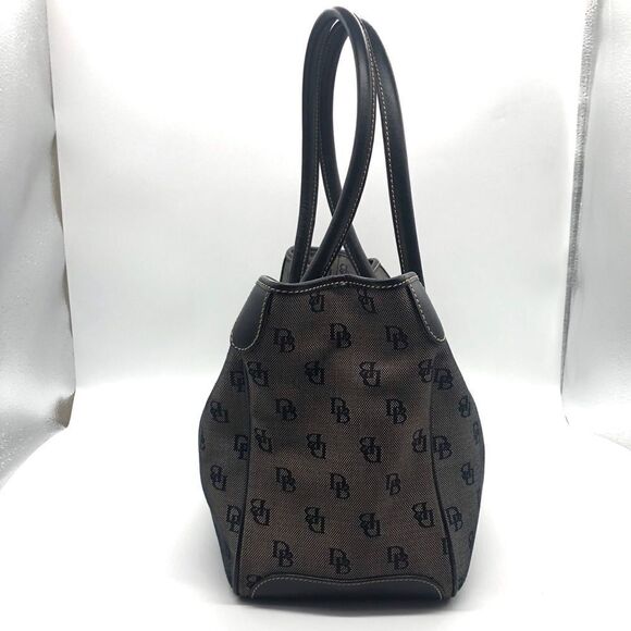 Dooney and Bourke Large Shoulder Bag - Picture 4 of 7